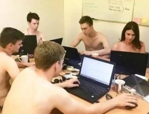 不穿衣服上班?想想都有些小激动呢~