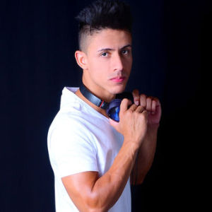 EDU SANTOS presents ON LINE 009