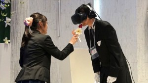 「PK哔哔叨」一不小心拍到了“世界尽头”,原来真能和游戏女主角结婚