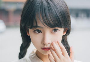 最悲哀的教育是寒门养“富二代” 主播朵儿
