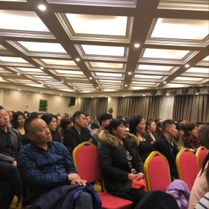 小兵董事讲故事