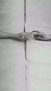 老歌新听就像旧人重提一样让人难过