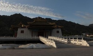 佛降九峰