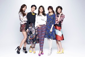 Popu Lady | “纯爱透明系”女孩,全团养狗?!
